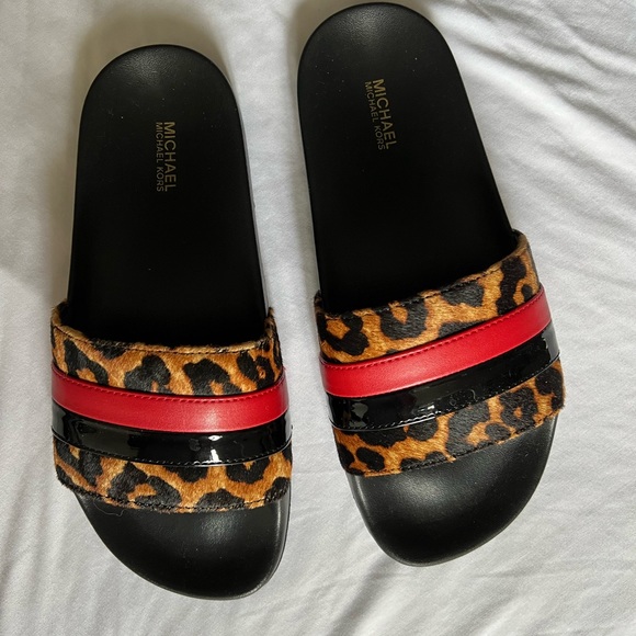 Michael Kors Wimen Slides - Picture 2 of 4